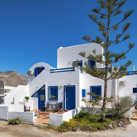 Irene's Sunshine * Perivolos (Santorini)